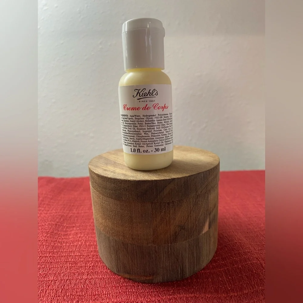 Skincare and Fragrance Mini Set - Picture 13 of 14